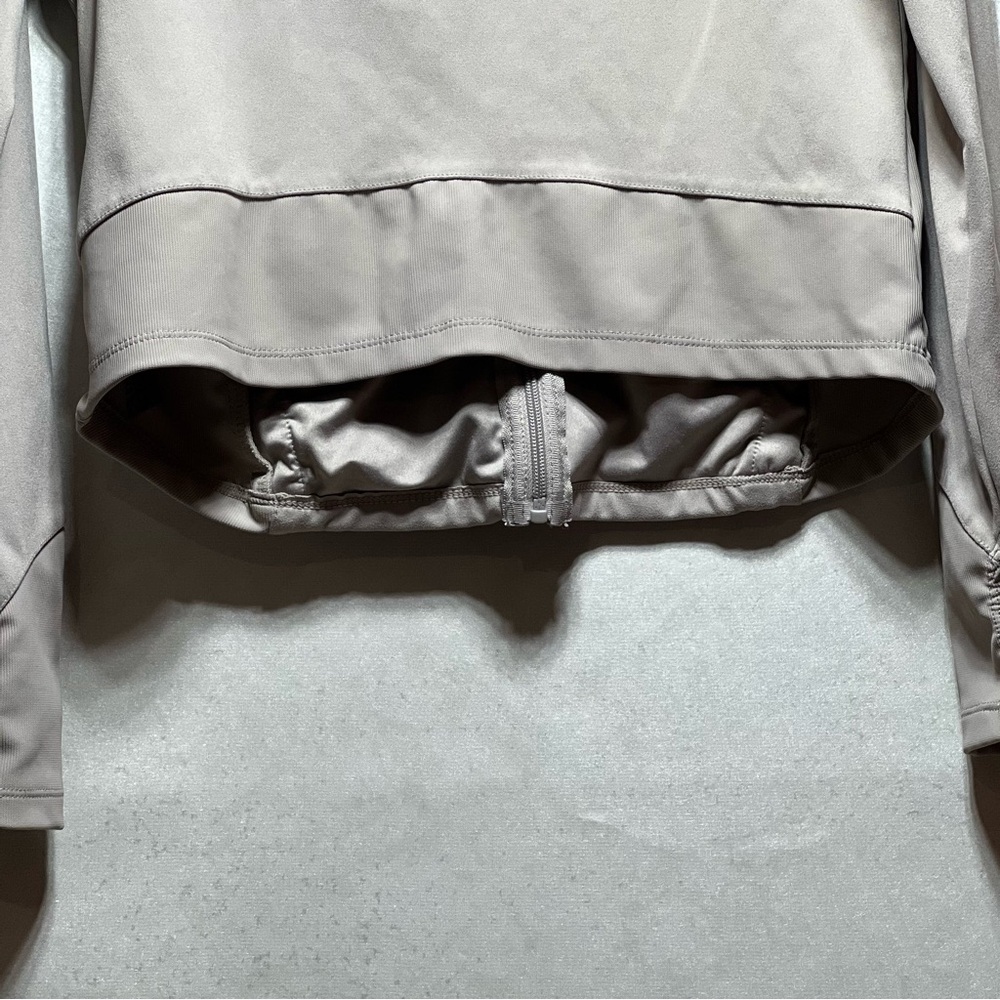 Danskin Taupe Full Zippered Run Jacket, Size Medium - Picture 10 of 10